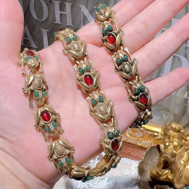 Vintage Retro Toad Choker Necklaces Women Colored Red Green Glass Antique Gold Color Accessories Party Wedding Gift 2025 New