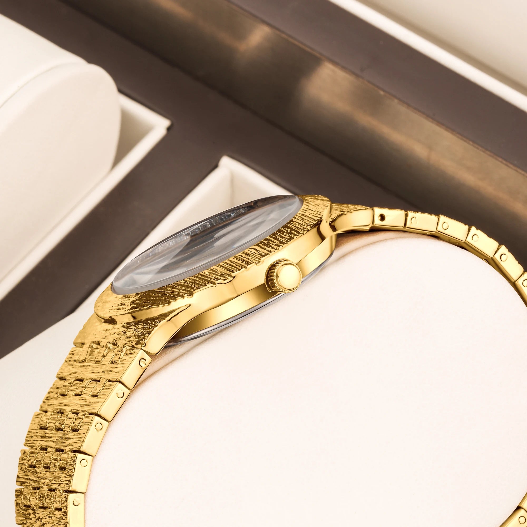YaLaLuSi Brand Luxury Rhinestone Women's Quartz Watch Temperament Luminous Hands Unique Gold Watch Gift Box Fashionable
