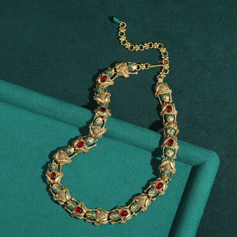 Vintage Retro Toad Choker Necklaces Women Colored Red Green Glass Antique Gold Color Accessories Party Wedding Gift 2025 New