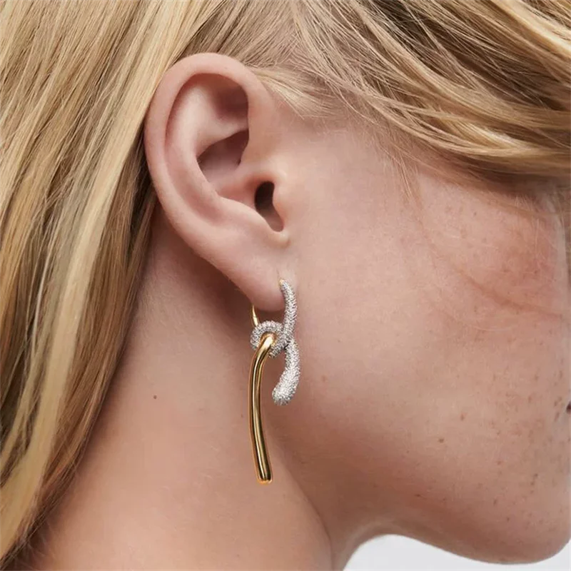 French Fashion Twist Knot Design Paired With Zircon Earrings for Women's Exquisite High-end Elegant Vintage Jewelry