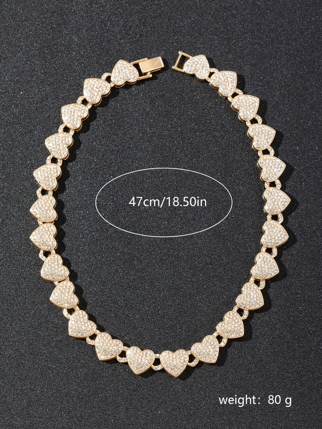This is a heart-shaped necklace with a unique hip-hop style for men and women. It is a fashionable accessory for parties and gat
