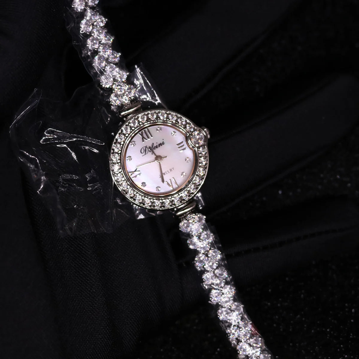 Royal Crown Women's Watch Japan Quartz Hours Fine Fashion Bracelet Jewelry Band Shell Luxury Rhinestones Girl Birthday Gift