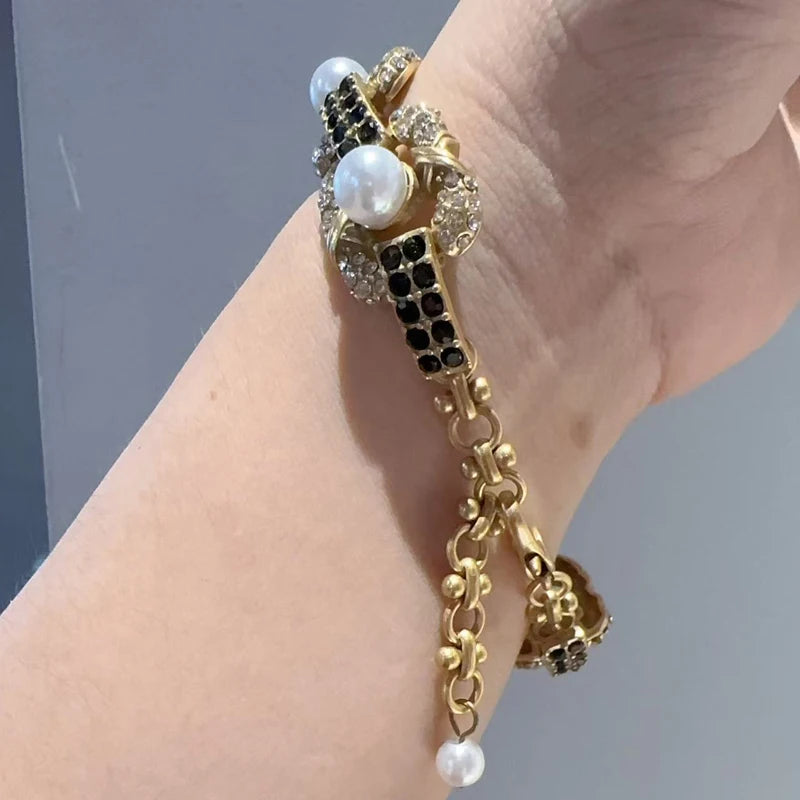 Vintage Bracelets For Woman Pearls Bangles Girls Jewelry Designer Luxury Black Rhinestones Gifts For My Girlfriend Valentine