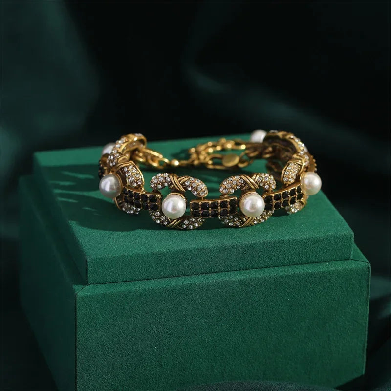 Vintage Bracelets For Woman Pearls Bangles Girls Jewelry Designer Luxury Black Rhinestones Gifts For My Girlfriend Valentine